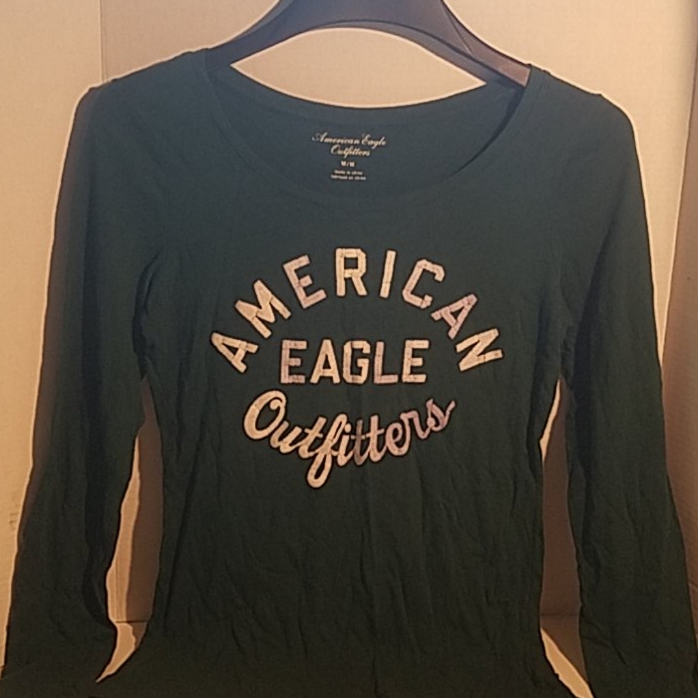 American Eagle Outfitters L/S Tee Size M